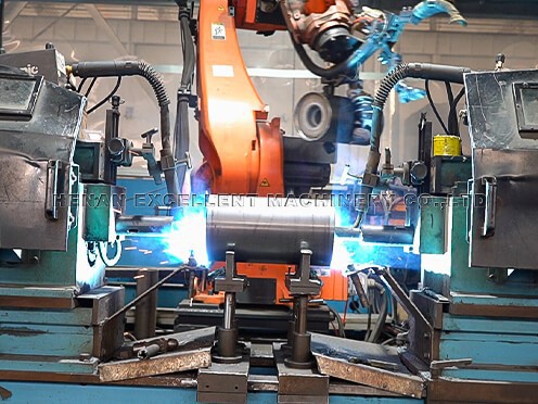 Automatic Welding Of Bearing House And Pipe Walls Automatic Welding Of Bearing House And Pipe Walls